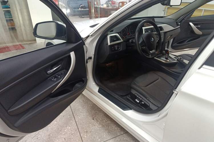 Used BMW 3 Series 2016 320Li Fashion Model
