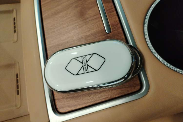 Used Hima Luxeed R7 2026 Model Range-Extending Ultra Interior 1