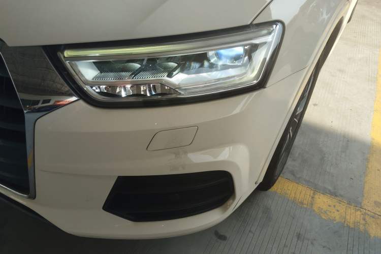 Used Audi Q3 2017 35 TFSI quattro all-wheel-drive sport model
