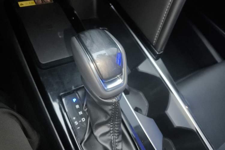 Used Toyota Camry 2024 Dual-Motor 2.0 HG Premium Edition