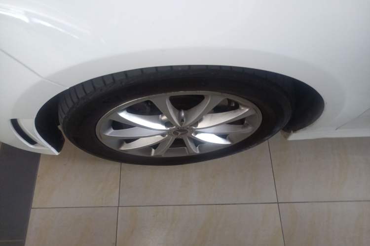 Used Mercedes-Benz A-Class 2020 Restyled A 200 L Sport Sedan Fashion Version Left Front Wheel Hub