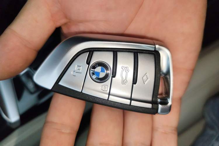 Used BMW 5 Series 2022 530i Sport Line M Sport Package Interior 1