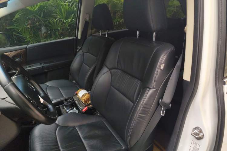 Used Honda Odyssey 2015 Updated Version 2.4L Smart Edition Left Front Seat