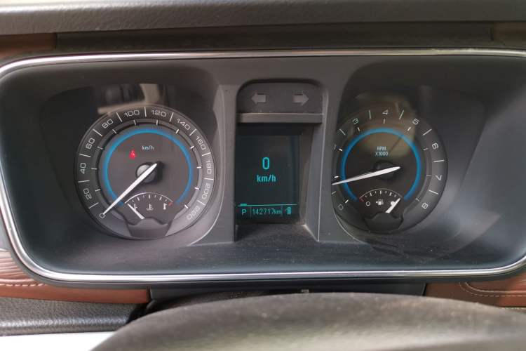 Used Buick GL8 2014 3.0L GT Luxury Business Haoya Edition