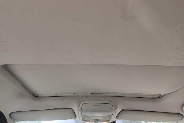 Used Volkswagen Sagitar 2014 1.6L Manual Comfort Model