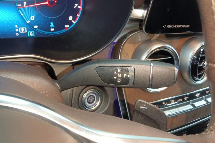 Used Mercedes-Benz GLC 2022 Refreshed GLC 300 L 4MATIC Dynamic Edition Prestige Version Gear Lever