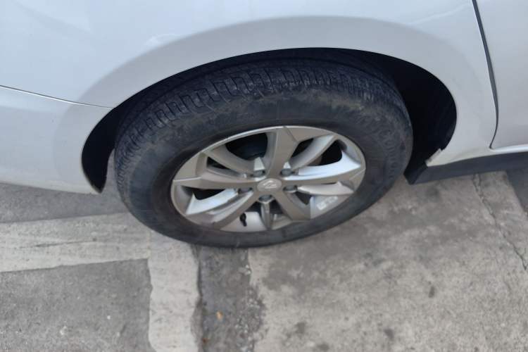 Used Livan Maple 60s 2022 Easy-to-Replace Version Lithium Iron Phosphate
