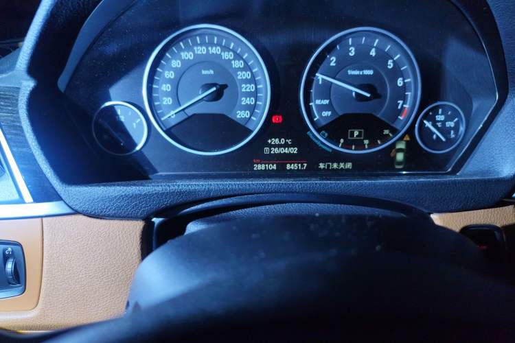 Used BMW 3 Series 2016 320Li Luxury Design Package
