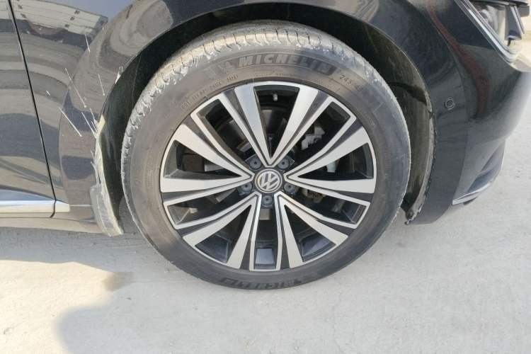 Used Volkswagen FAW-Volkswagen CC 2020 330TSI Glamour Edition China VI Standard Right Front Wheel Hub