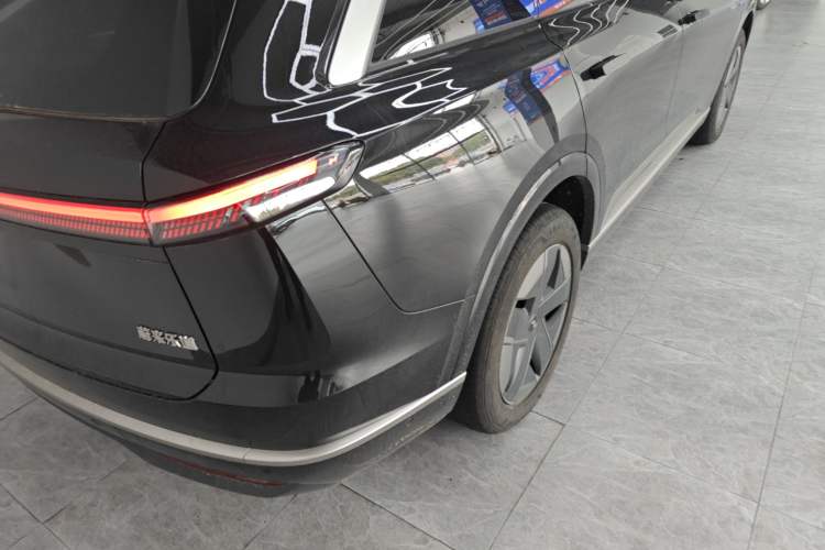 Used ONVO Luxeed L90 2025 Model—Max Six-Seater Version
