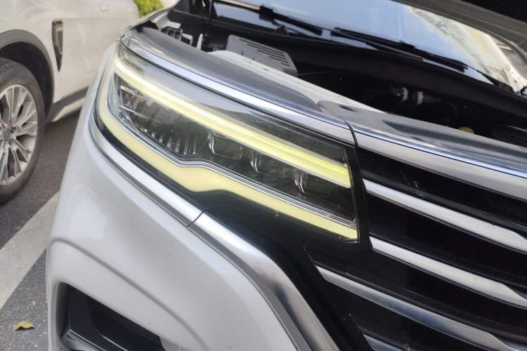 Used Roewe RX5 MAX 2019 300TGI Automatic 4G Connect Luxury Edition Right Front Headlight