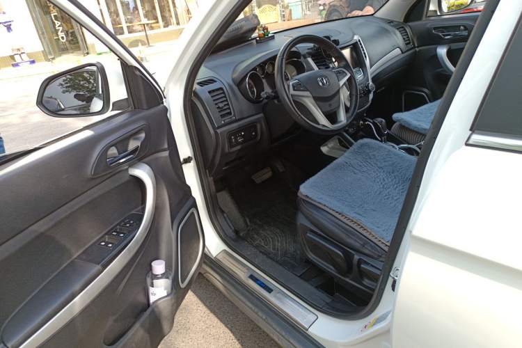 Used CHANGAN CS35 2016 1.6L Automatic Prestige Model China V Standard Driver Seat