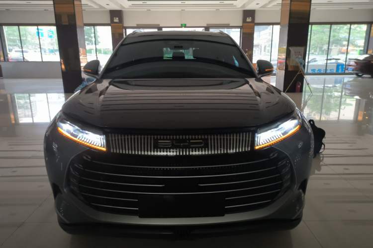 Used BYD Frigate 07 2023 DM-i 100KM Flagship Model Front