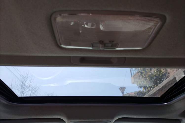 Used Toyota Levin 2016 Dual-Engine 1.8H GS E-CVT Elite Model with Sunroof Headliner