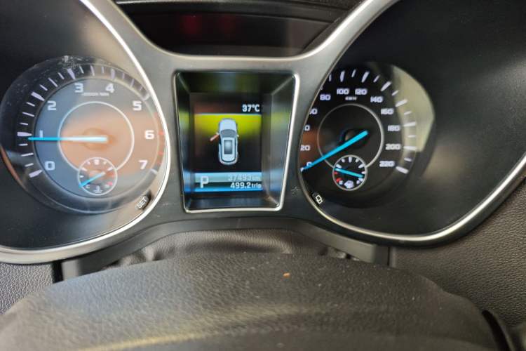 Used JMC Yusheng S330 2016 1.5L GTDi Automatic Two-Wheel Drive Flagship Edition