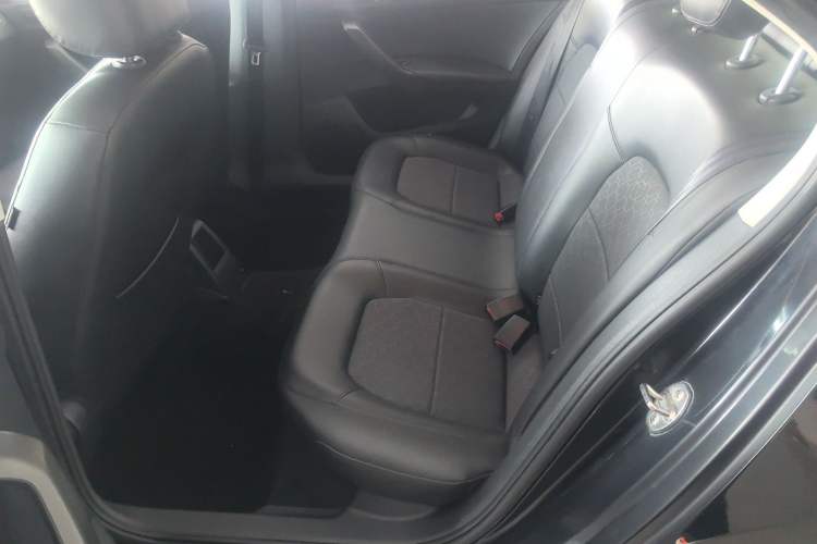 Used Volkswagen Santana 2015 1.6L Automatic Comfort Edition
