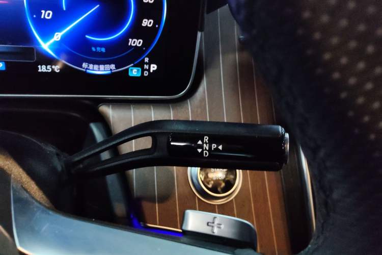 Used Mercedes-Benz EQE 2022 350 Pioneer Edition Gear Lever