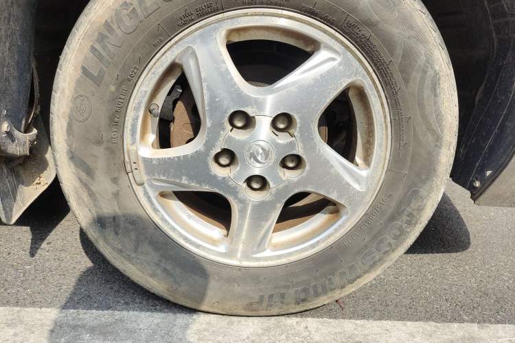 Used FORTHING Lingzhi 2014 M3 1.6L 7-seater Standard Model
