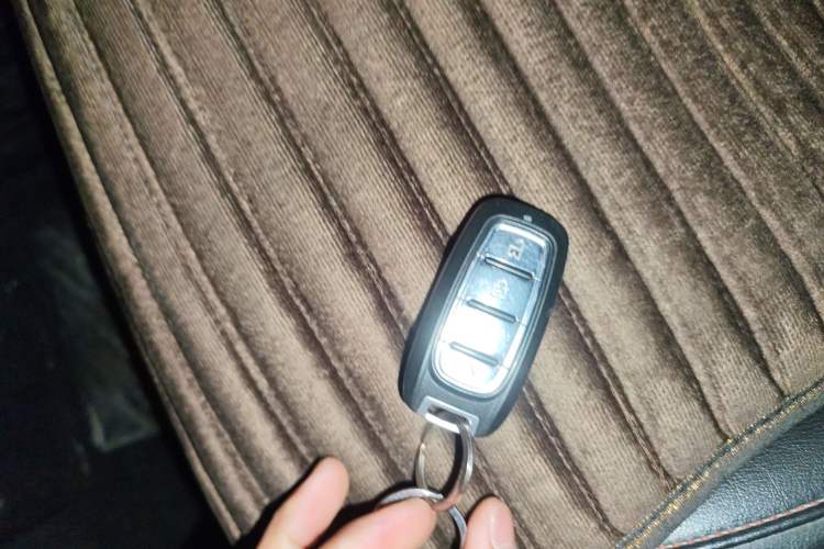 Used Haval H6 2015 Revised Version Sport Edition 1.5T Manual Transmission Two-Wheel Drive Elite Grade
