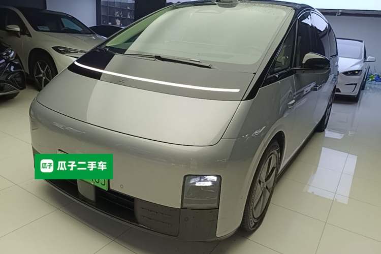 Used Li Auto MEGA 2024 Ultra Model Guazi used car, China used car export, Used car for sale, Used Li Auto cars, Cheapest cars for sale, Electric vehicle, New energy car
