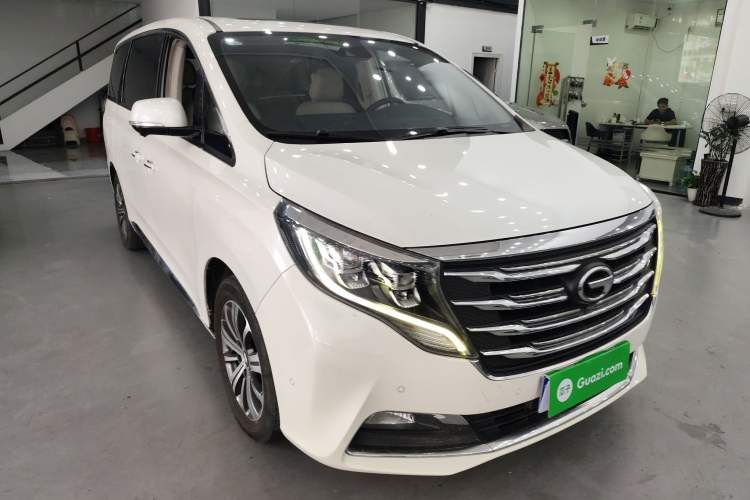 Used GAC Trumpchi M8 2018 320T Flagship Edition Front Right 45 Deg