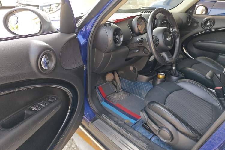 Used MINI Countryman 2016 1.6T COOPER ALL4 Fun Equipment Enthusiast Driver Seat