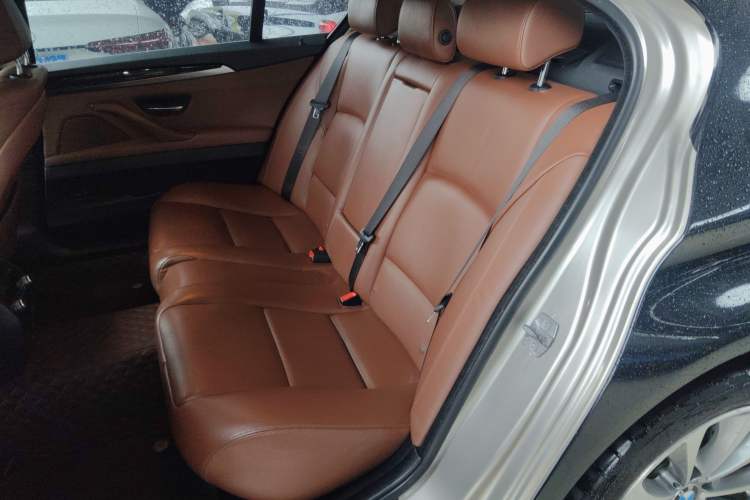 Used BMW 5 Series 2014 528Li Leading Model
