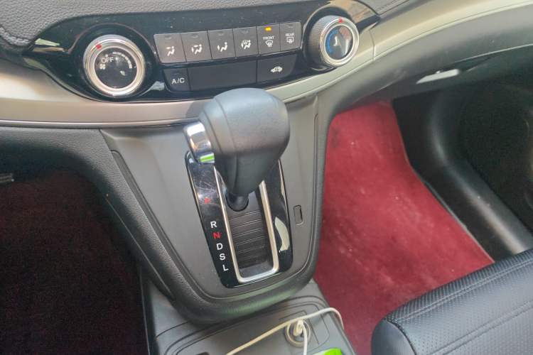 Used Honda CR-V 2016 2.0L two-wheel drive Urban Edition Gear Lever