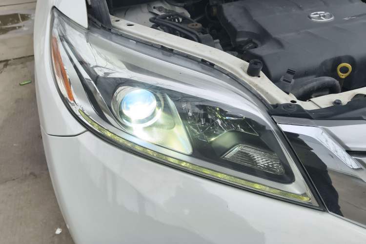 Used Toyota SIENNA 2015 3.5L Four-Wheel Drive L