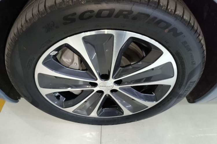 Used Hima Luxeed R7 2025 Range-Extended Version 251 km Max