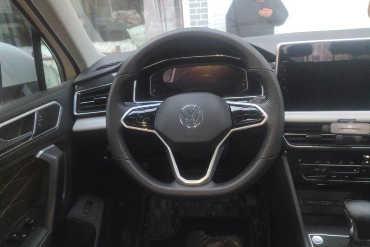 Used Volkswagen Tiguan L 2022 330TSI Automatic Two-Wheel Drive Smart Edition