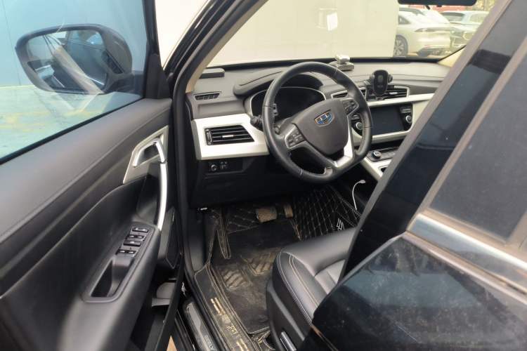 Used Geely Auto Emgrand X7 Sport 2018 1.8TD Automatic Two-Wheel Drive Smart Connect 4G Internet Edition
