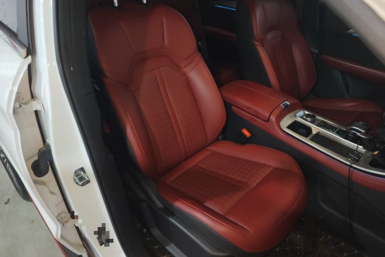 Used JETOUR X70 PRO 2023 1.5T DCT Comfort Edition 5 Seats Right Front Seat