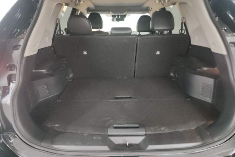 Used Nissan X-Trail 2023 Classic 2.0L Two-Wheel Drive Smart Connect & Comfort Edition Trunk