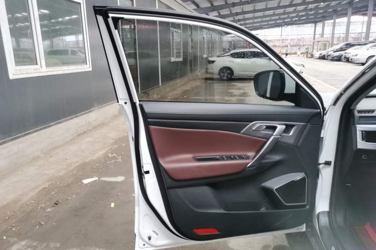 Used Geely Auto Emgrand X7 Sport 2022 1.8TD DCT Zhiya Trim
