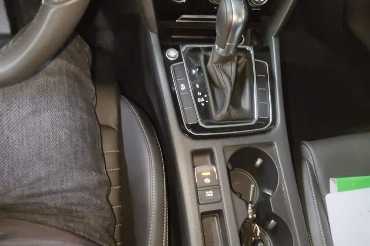 Used Volkswagen Magotan 2025 Zhongxiang Version 280TSI DSG Comfort Edition
