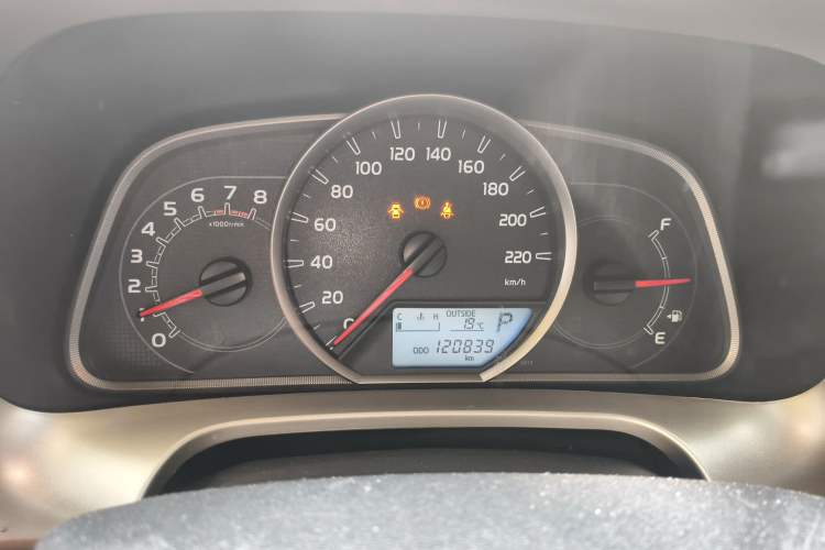 Used Toyota RAV4 2015 2.0L CVT Two-Wheel Drive Fashion Edition