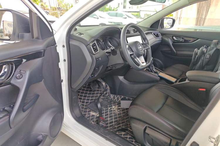 Used Nissan Qashqai 2023 Classic 2.0L CVT XV Comfort Edition