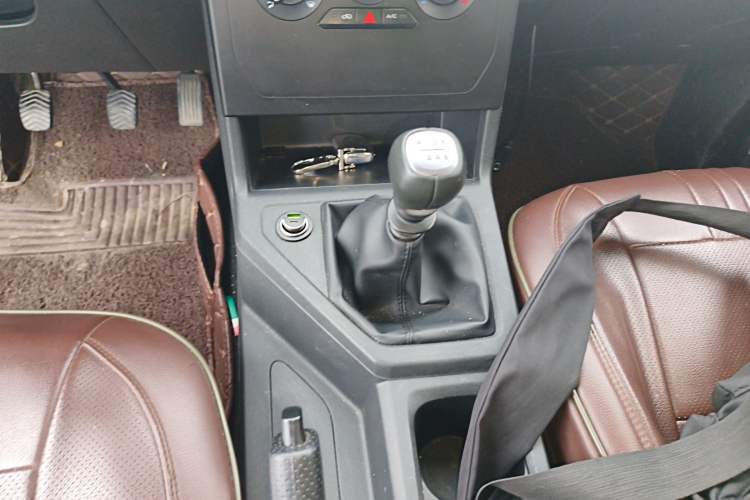 Used Wuling Hongguang PLUS 2019 1.5T Manual Comfort Version 7 Seats
