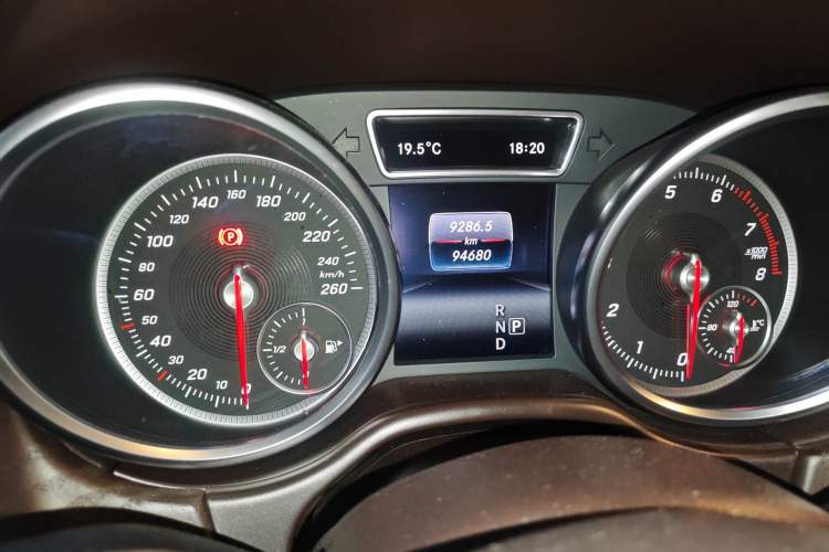 Used Mercedes-Benz GLE 2016 GLE 320 4MATIC Dynamic Edition Odometer Close Up