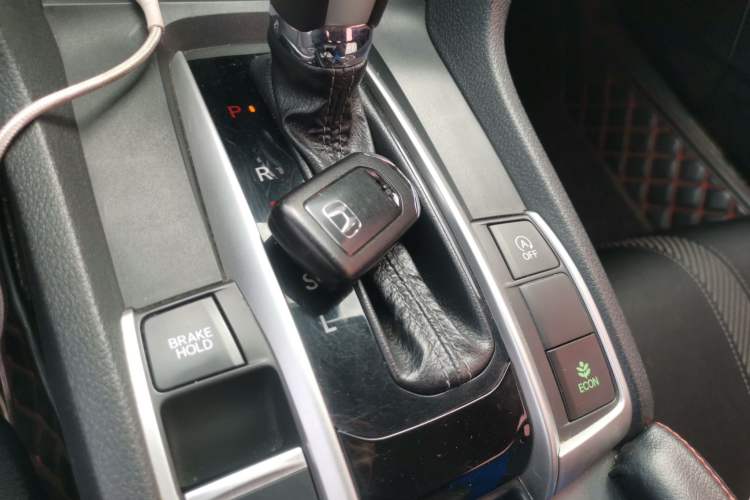 Used Honda Civic 2016 220TURBO CVT Luxury Edition
