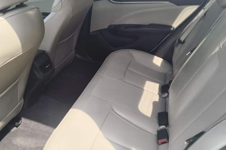 Used Buick GT 2019 15T Dual-Clutch Connected Elite Model China VI Left Rear Seat