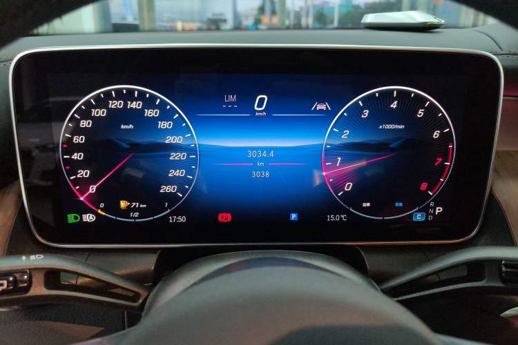 Used Mercedes-Benz GLC 2025 Refreshed GLC 300 L 4MATIC Dynamic Version 5 Seats
