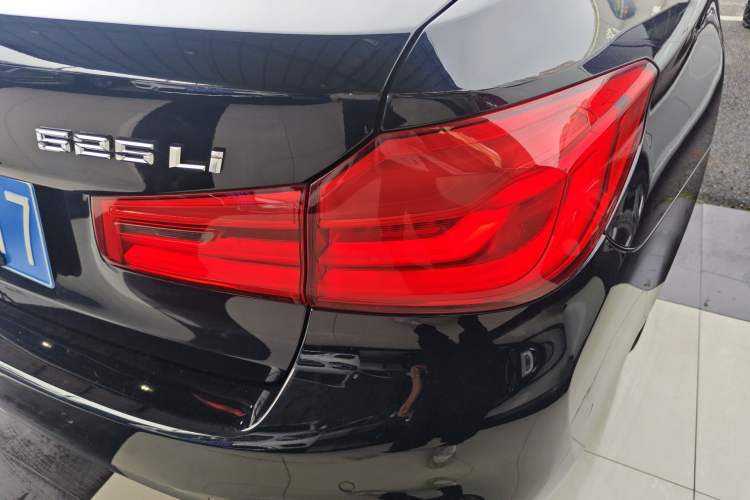 Used BMW 5 Series 2020 525Li M Sport Package