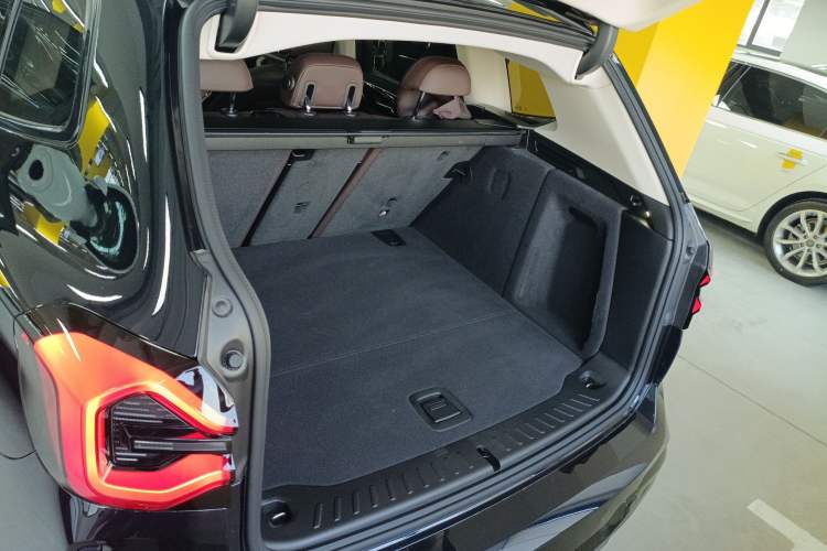 Used BMW iX3 2024 Leading Model
