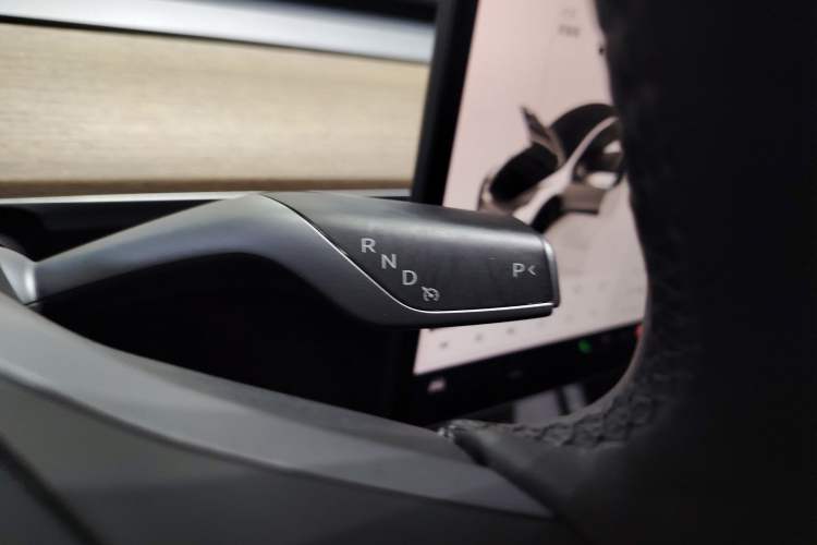 Used Tesla Model Y 2022 Long-Range All-Wheel-Drive Version