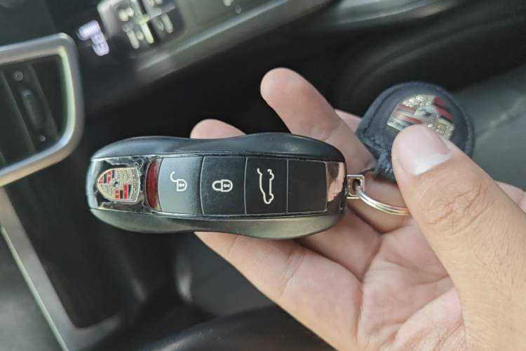 Used Porsche Cayenne 2016 Cayenne 3.0T Vehicle Key