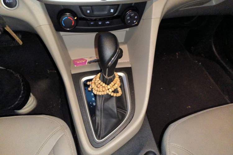 Used Buick GT 2021 Exemplar 1.5L Automatic Elite Version Gear Lever