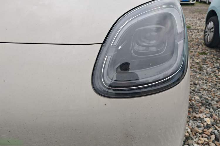 Used Wuling Hongguang MINIEV 2025 Four-Door Version Advanced Edition Left Front Headlight