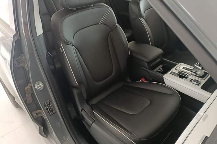 Used Hyundai ix35 2023 Musso 2.0L Deluxe Edition DLX
